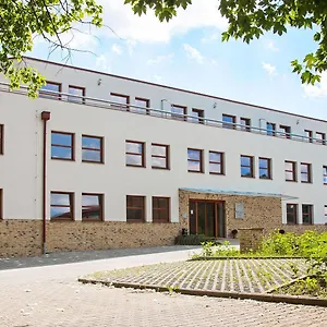 Sporthotel Hostivice מלון