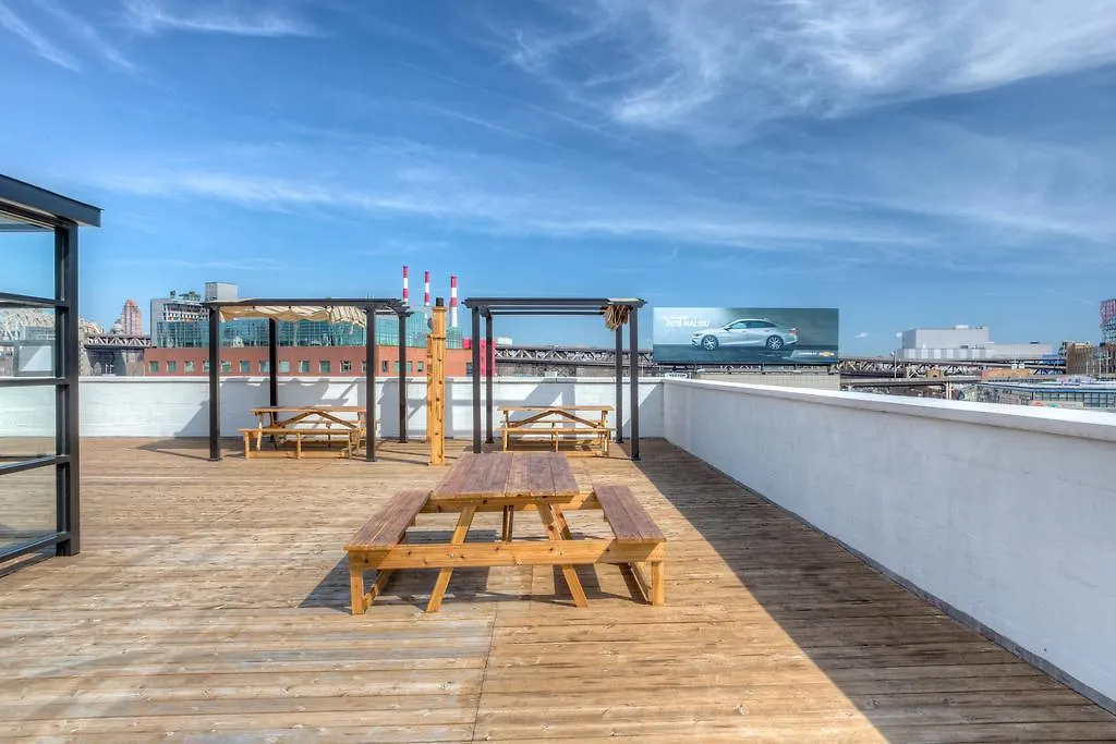 Lic Hotel New York 3*,