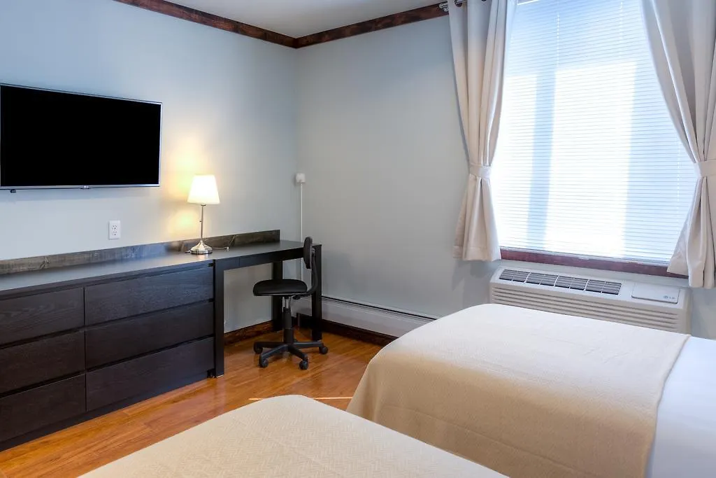 Lic Hotel New York 3*,
